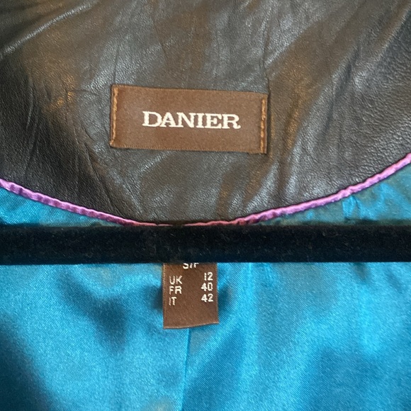 Danier Black Leather Aviator Bomber Jacket - Woman Small - Picture 7 of 8